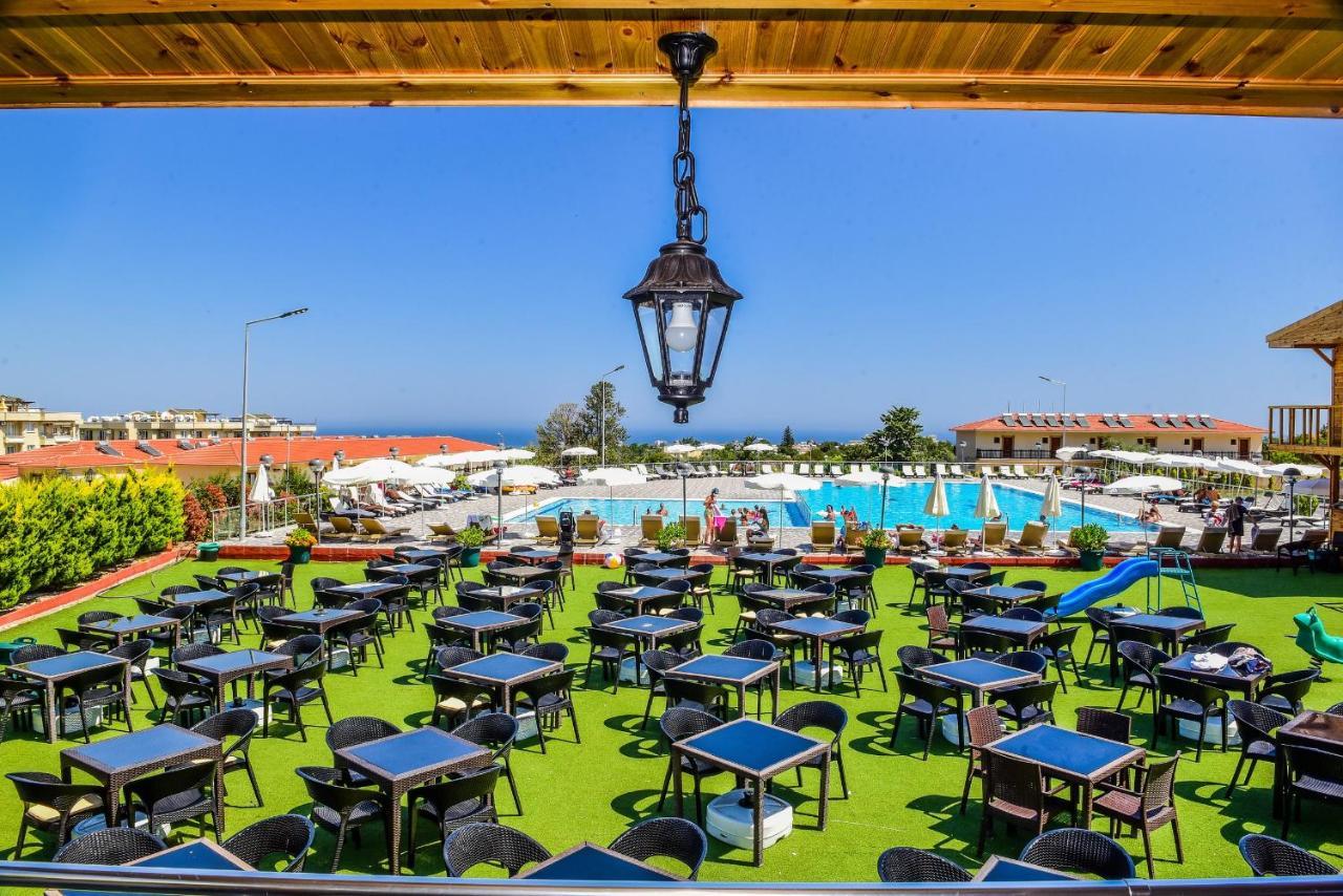 Riverside Garden Resort & Suna'S Beach Club Krini Exteriér fotografie